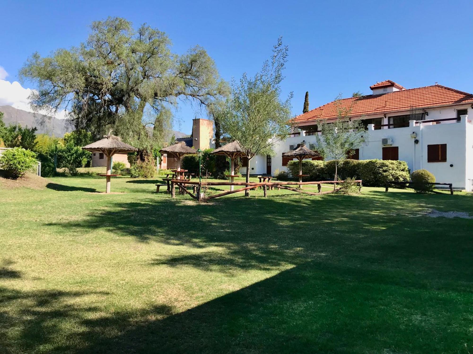Hotel De Los Cesares Merlo Exteriör bild